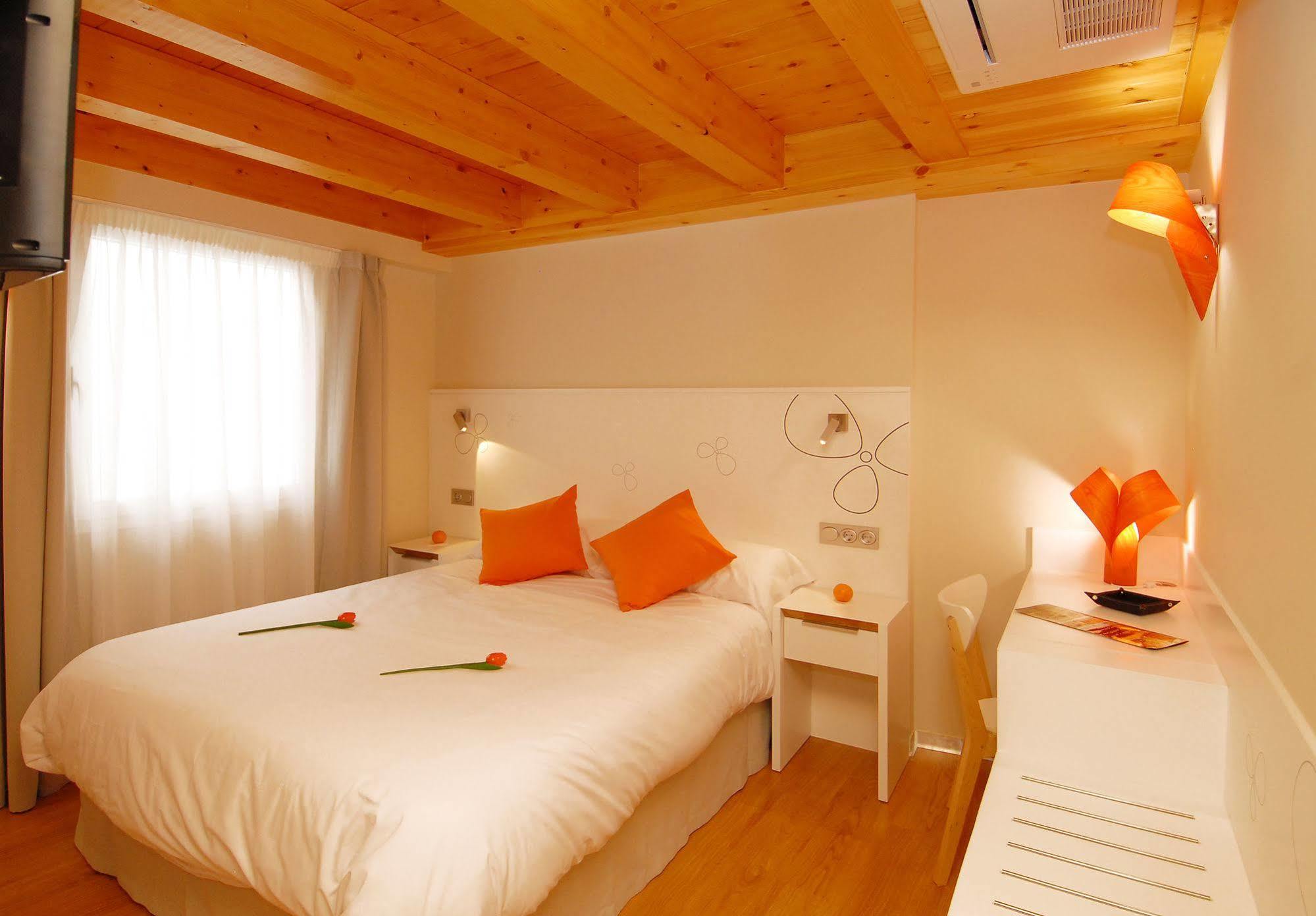 Hostal Rimbombin Burgo Zewnętrze zdjęcie